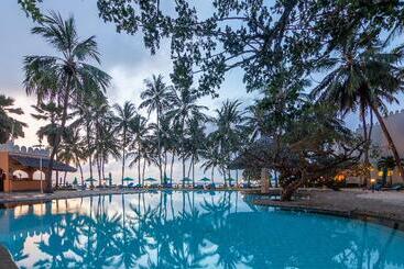 هتل Bamburi Beach