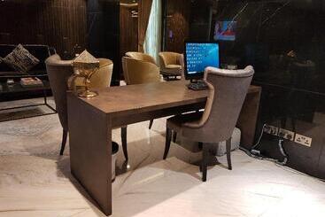 هتل Crowne Plaza Kuwait Al Thuraya City, An Ihg