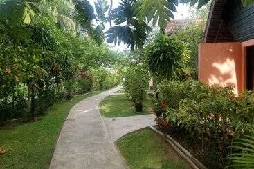 هتل Firefly Beach Cottages