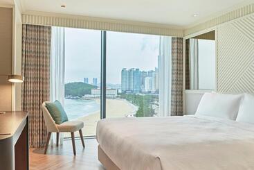 هتل Grand Josun Busan