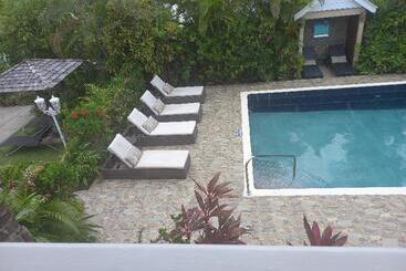 هتل Harmony Marina Suites