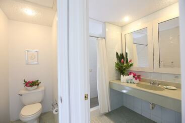 هتل Harmony Marina Suites
