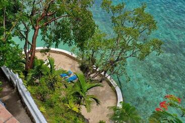 هتل Hibiscus Lodge