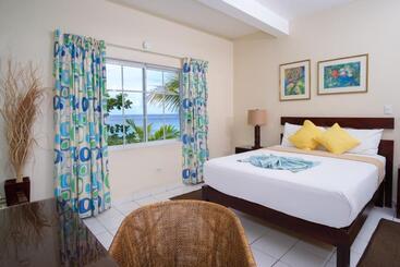 هتل Hibiscus Lodge