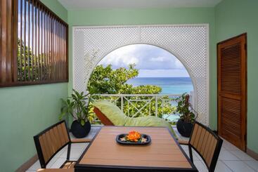 هتل Hibiscus Lodge