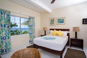 هتل Hibiscus Lodge
