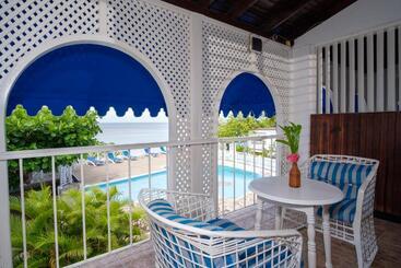 هتل Hibiscus Lodge