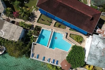 هتل Hibiscus Lodge
