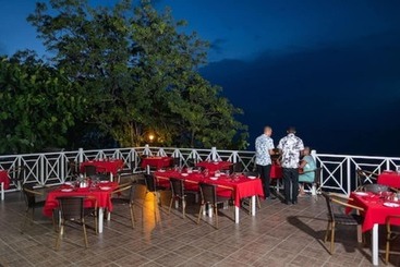 هتل Hibiscus Lodge