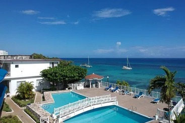 هتل Hibiscus Lodge
