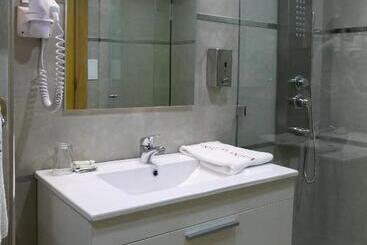 هتل Hôtel Tanjah Flandria
