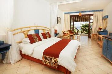 هتل Neptune Beach Resort   All Inclusive
