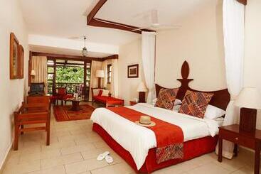 هتل Neptune Beach Resort   All Inclusive