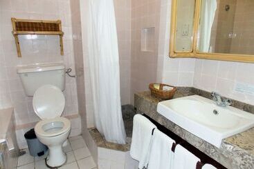 هتل Cocoa Luxury Resort, Nyali, Mombasa