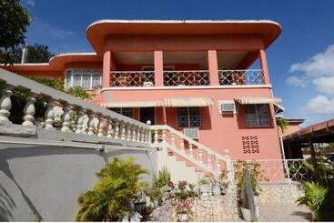 هتل Verney House Resort