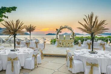 Dreams Acapulco Resorts & Spa All Inclusive
