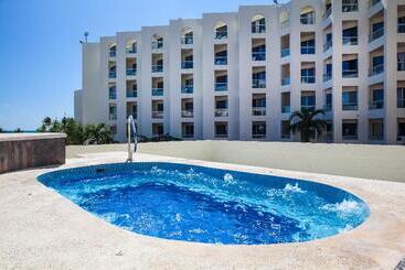 Aquamarina Beach Resort - Cancun