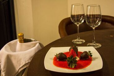 هتل Best Western Plus Posada De Don Vasco