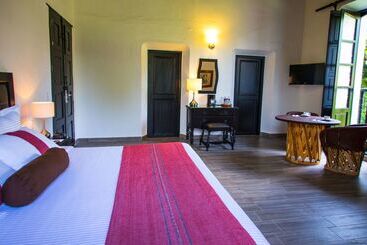 هتل Best Western Plus Posada De Don Vasco