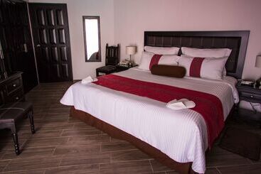 هتل Best Western Plus Posada De Don Vasco