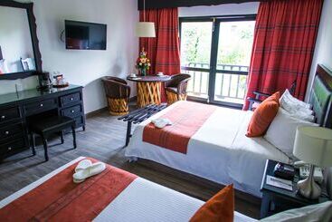 هتل Best Western Plus Posada De Don Vasco