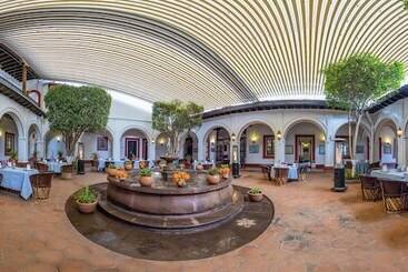 هتل Best Western Plus Posada De Don Vasco