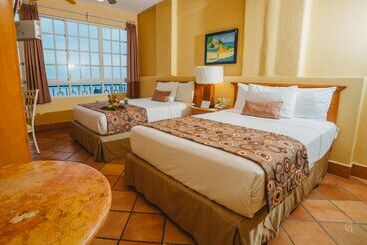 هتل Best Western Posada Freeman