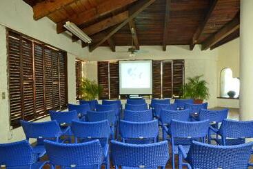 Cabo Blanco Hotel And Marina