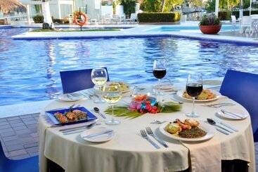 Cabo Blanco Hotel And Marina