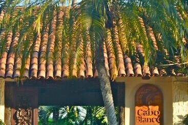 Cabo Blanco Hotel And Marina