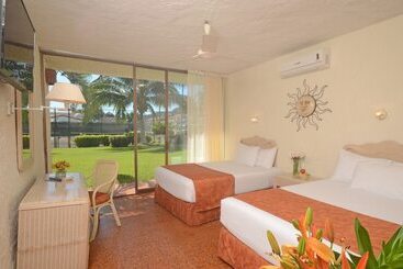 Cabo Blanco Hotel And Marina