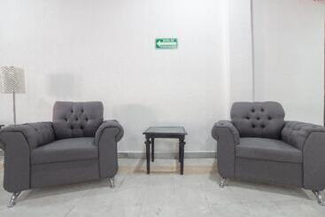 فندق Casa Real Celaya