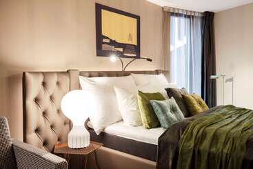 Clarion Hotel The Hub