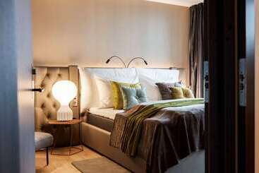 Clarion Hotel The Hub