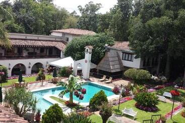 هتل Mansion Del Cupatitzio