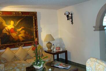 هتل Mansion Del Cupatitzio