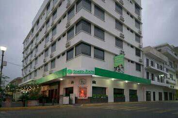 هتل Olmeca Plaza Urban Express