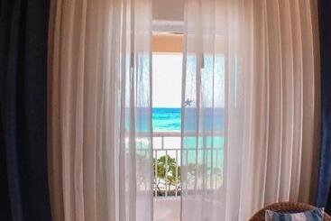 ホテル Playa Azul Cozumel
