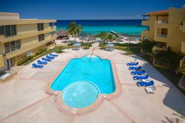 ホテル Playa Azul Cozumel