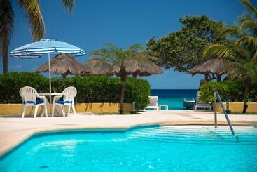 ホテル Playa Azul Cozumel