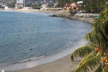 هتل Playa De Santiago
