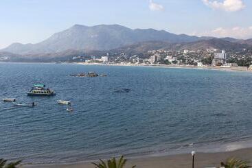هتل Playa De Santiago