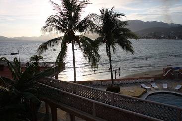 هتل Playa De Santiago