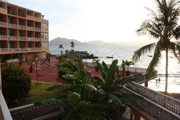 هتل Playa De Santiago