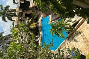 هتل Plaza Caribe