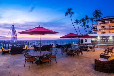 هتل Delfin Pv Beach Resort