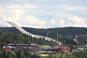 هتل Scandic Holmenkollen Park