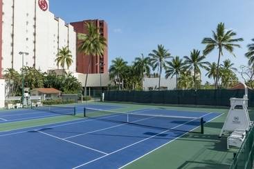 هتل Sheraton Buganvilias Resort & Convention Center