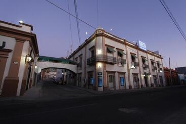 هتل Suites Kino