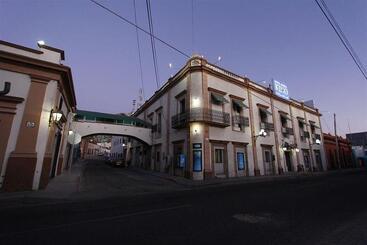 هتل Suites Kino